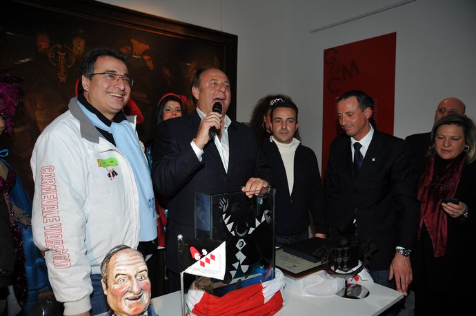 Ingrandisci la foto